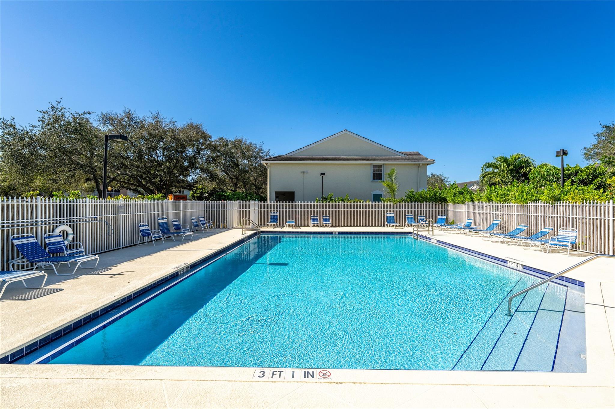 Coral Reef Club - Residential