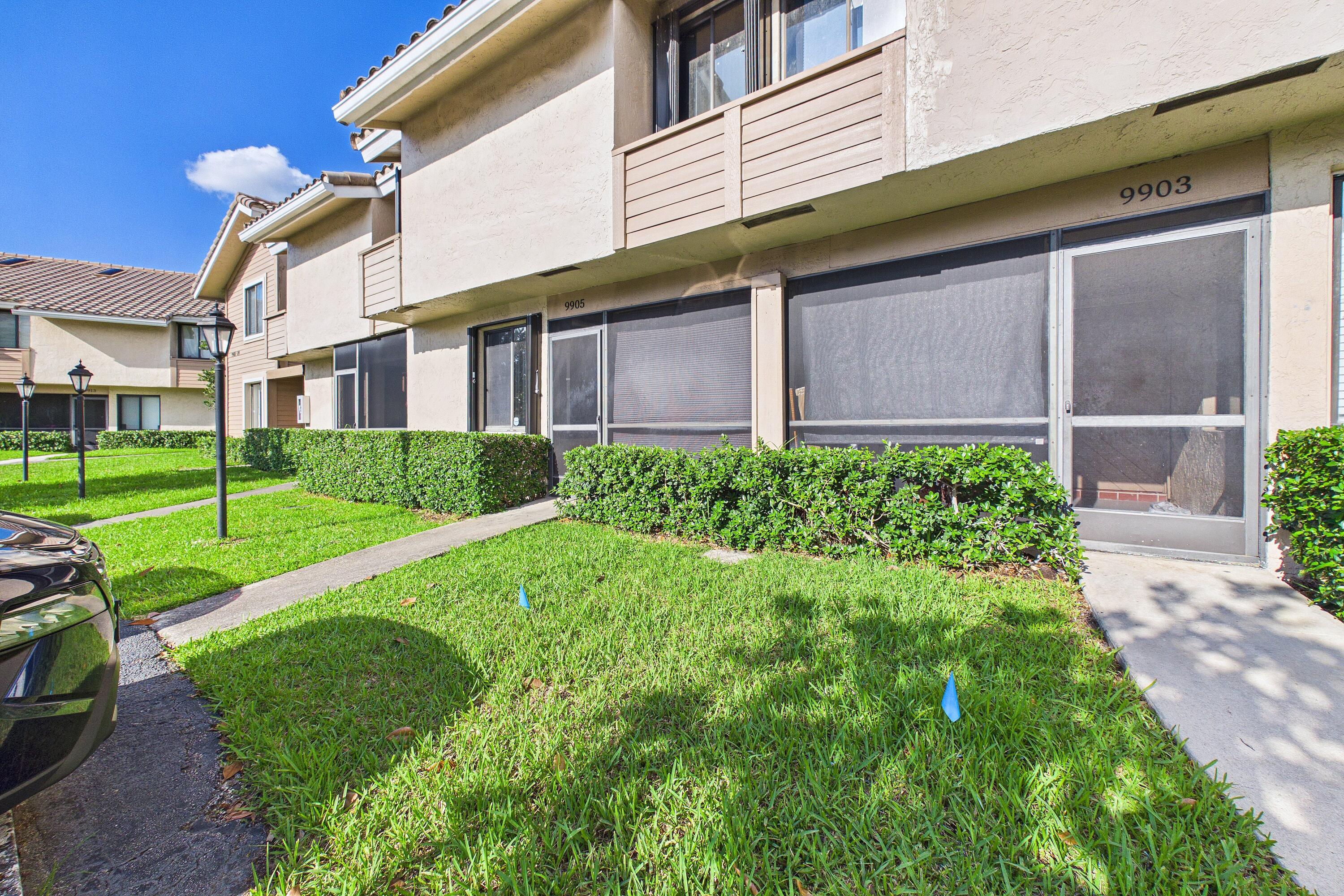 MAPLEWOOD TOWNHOUSES CONDO - Residential