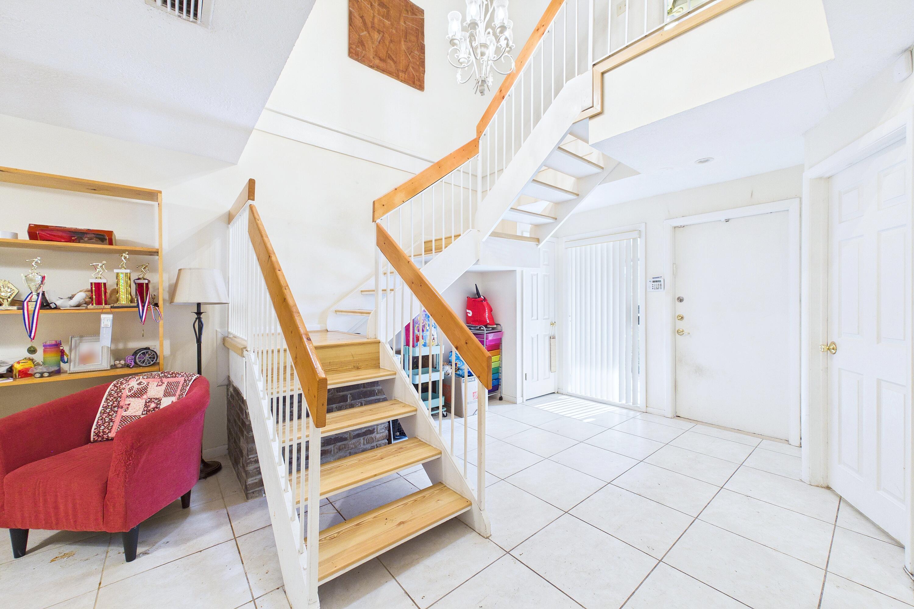 MAPLEWOOD TOWNHOUSES CONDO - Residential