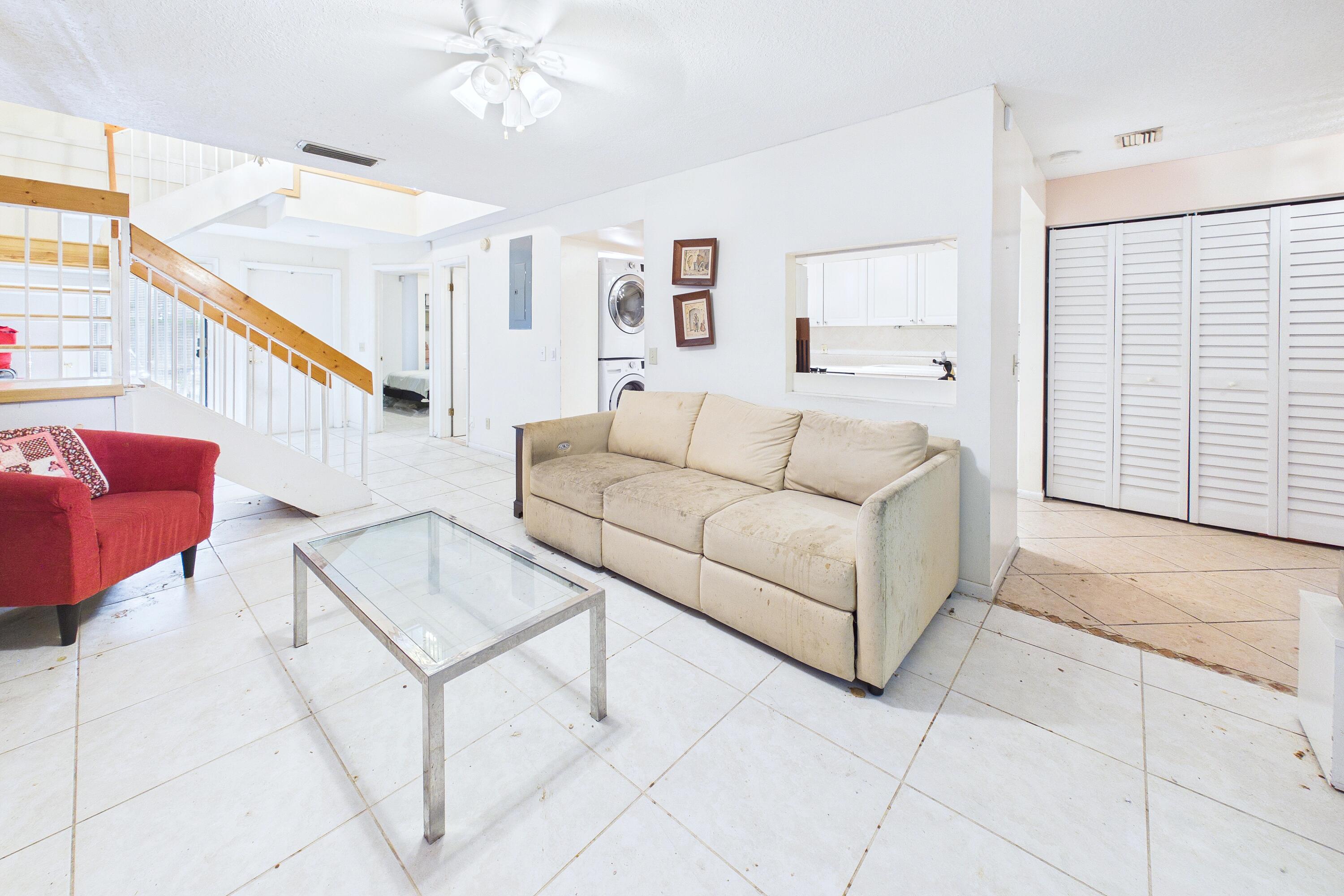 MAPLEWOOD TOWNHOUSES CONDO - Residential
