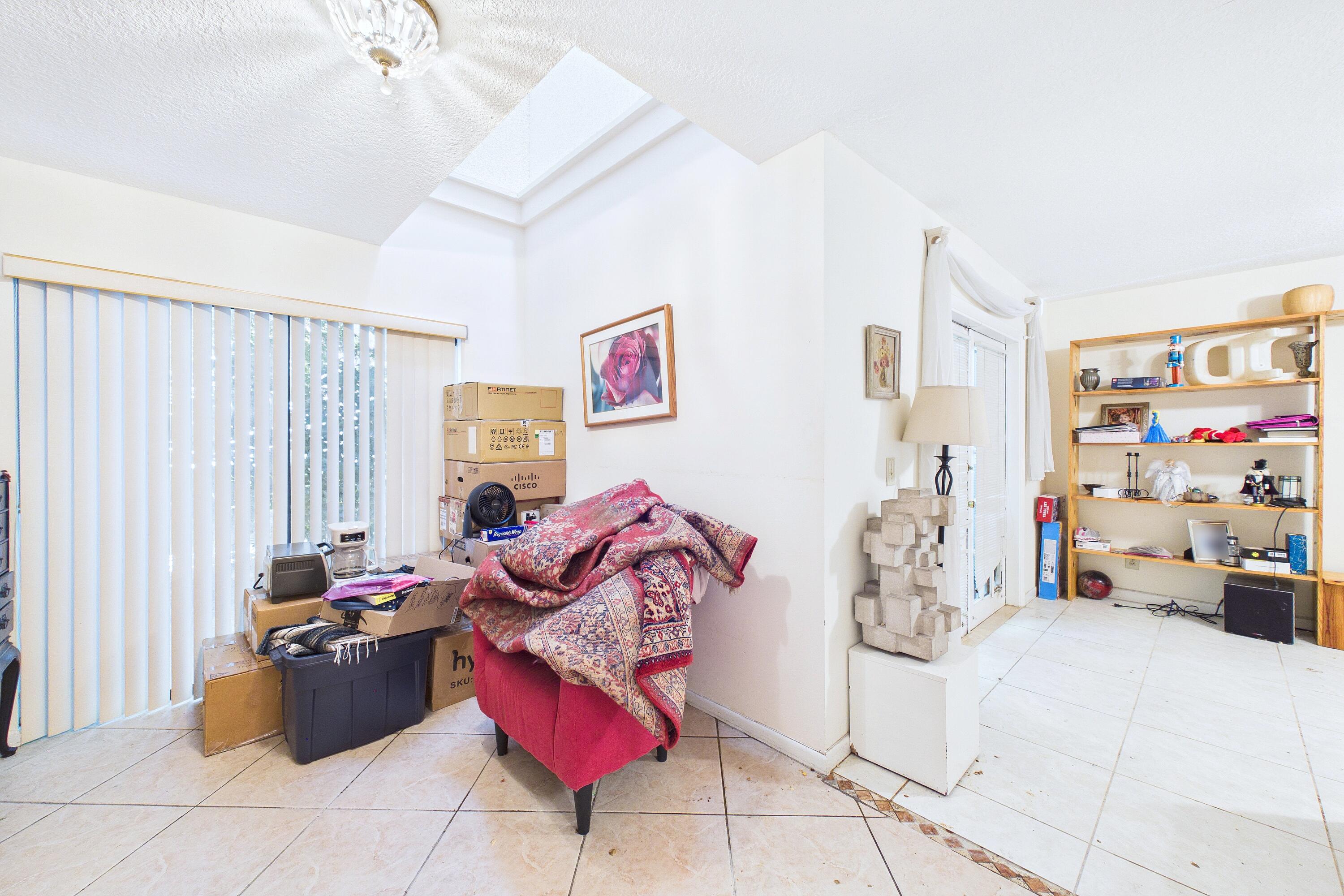 MAPLEWOOD TOWNHOUSES CONDO - Residential