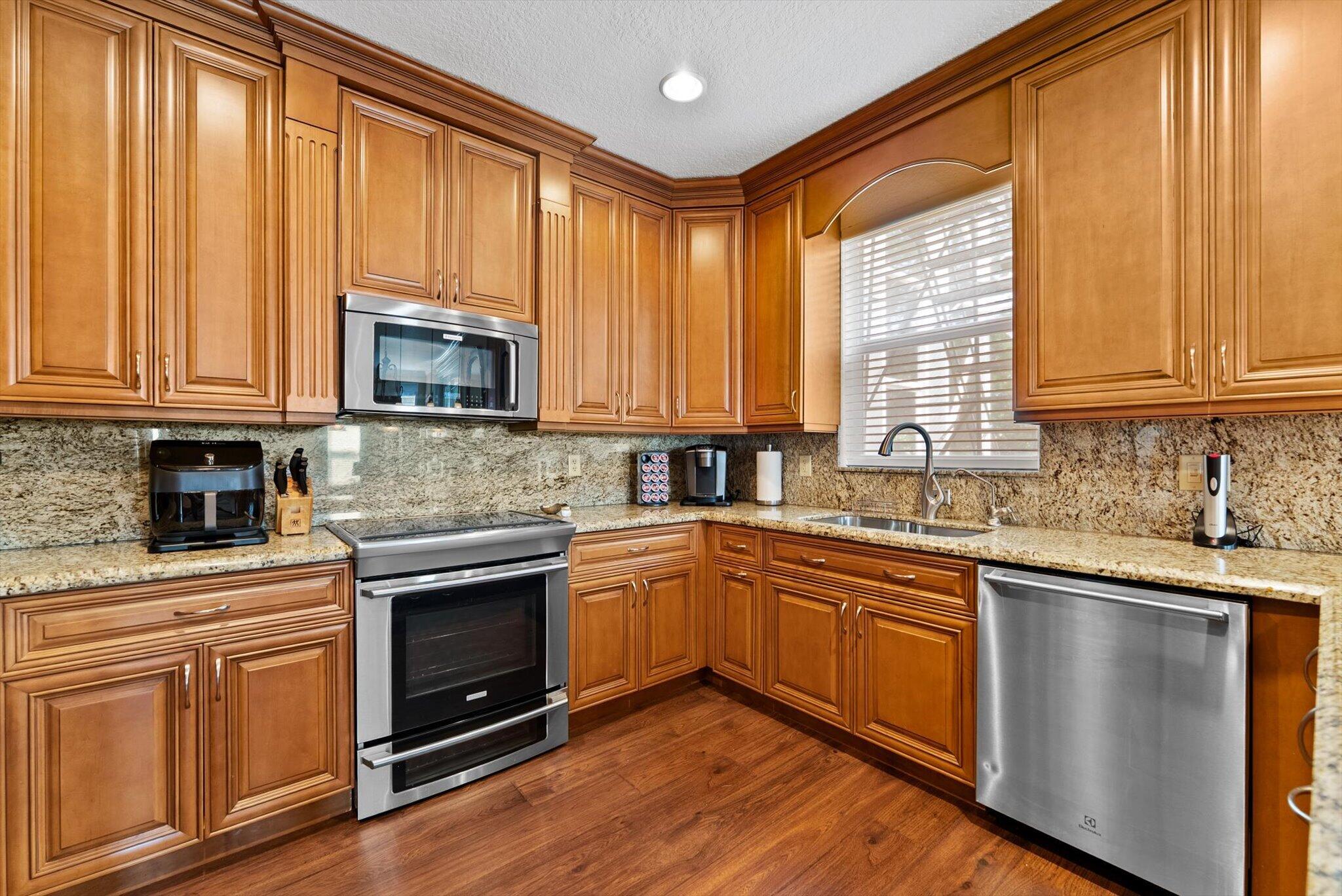 REGENCY LAKES AT COCONUT CREEK - Residential