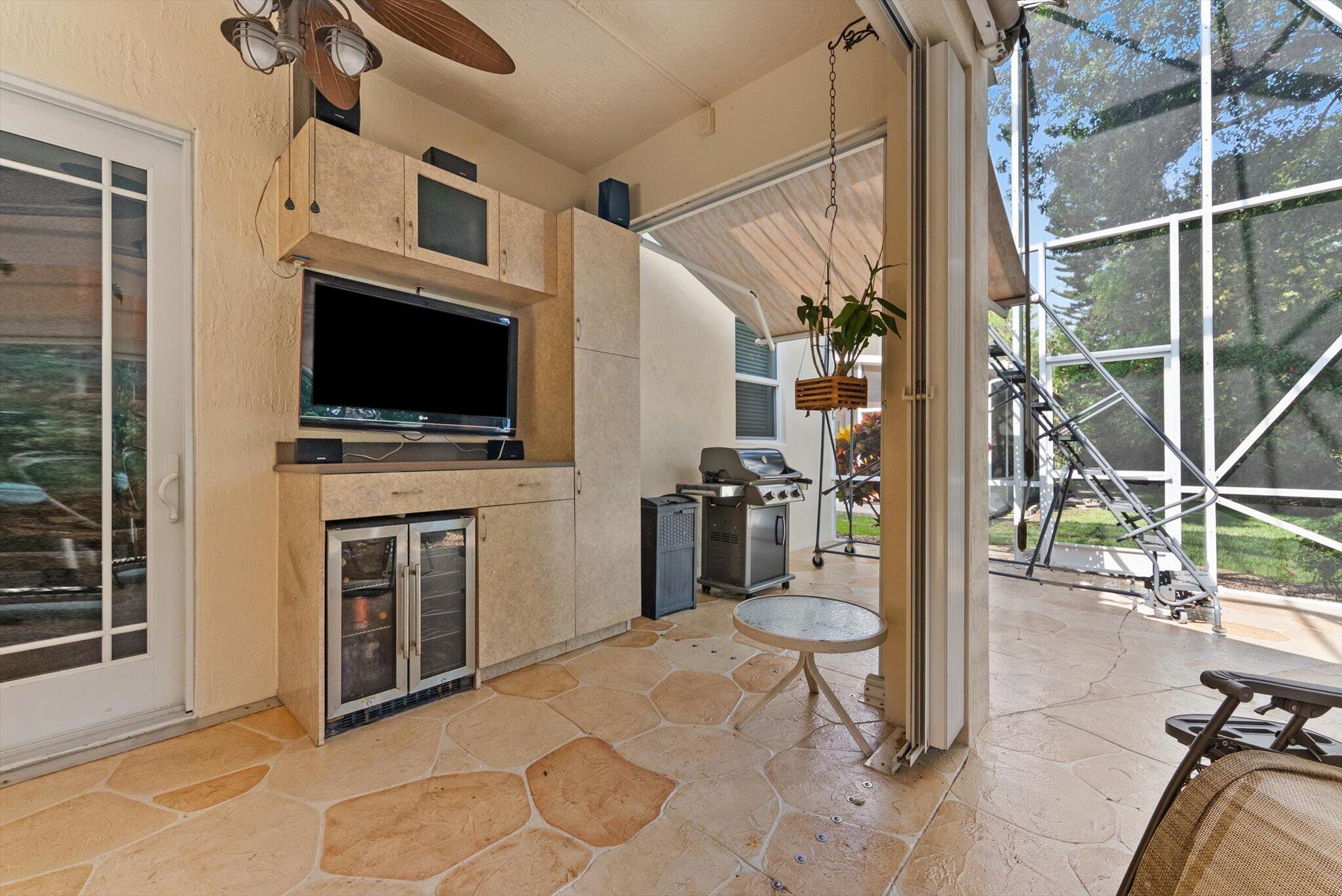 REGENCY LAKES AT COCONUT CREEK - Residential