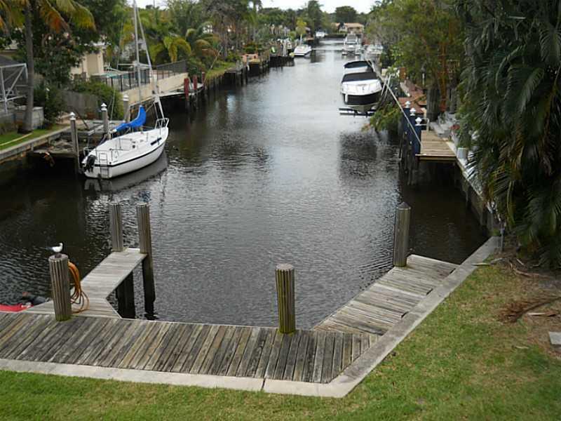 POMPANO COURTS CONDO - Residential