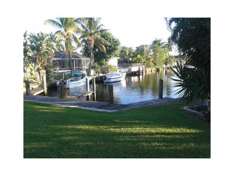 POMPANO COURTS CONDO - Residential