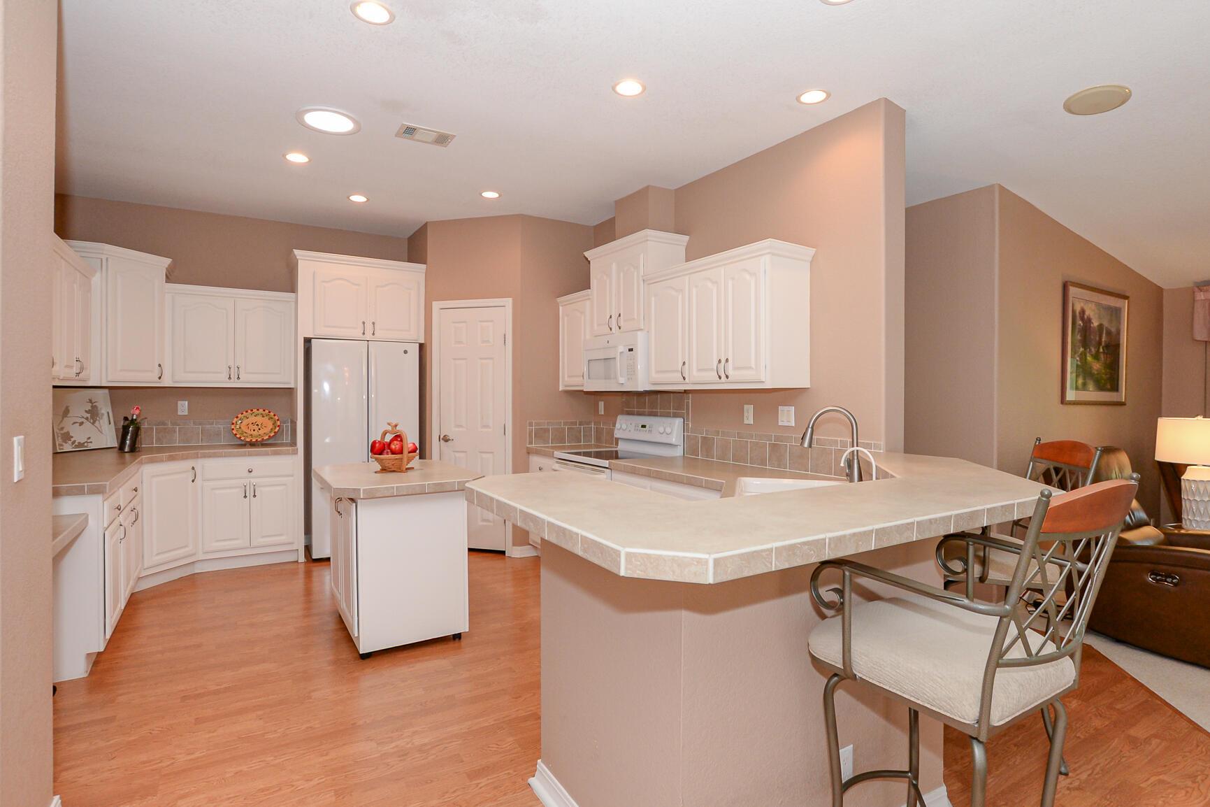 EAGLE'S RETREAT AT SAVANN - Residential