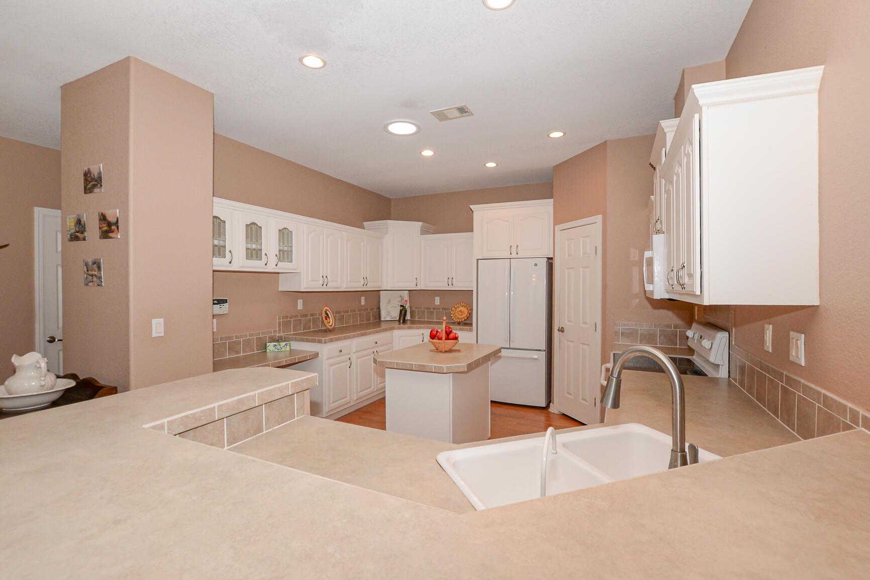 EAGLE'S RETREAT AT SAVANN - Residential