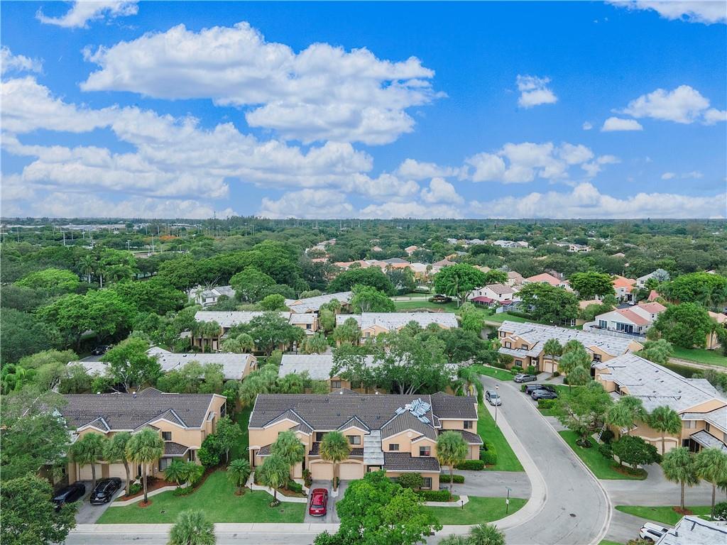 Mill Run Carriage Homes - Residential