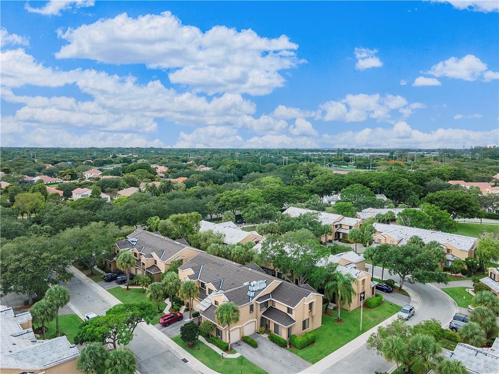 Mill Run Carriage Homes - Residential