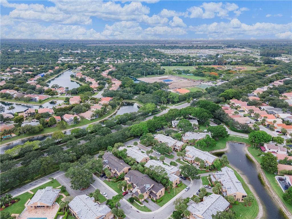 Mill Run Carriage Homes - Residential