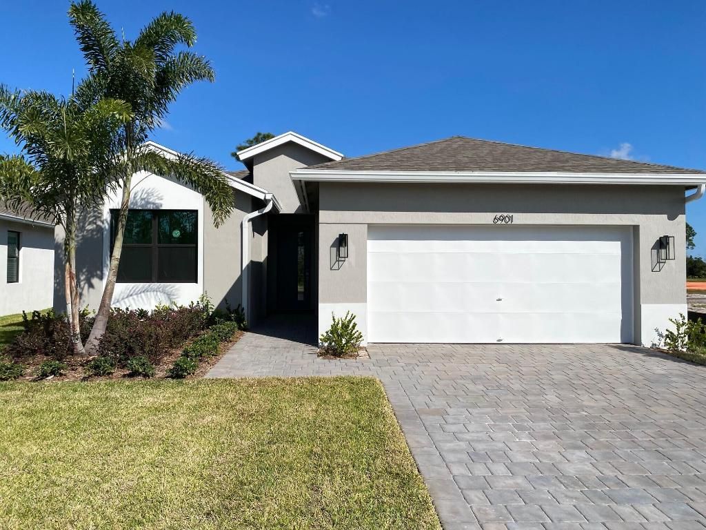 Photo of 6901 SE Park Trace Drive, Stuart, FL 34997 (MLS # R11124743)