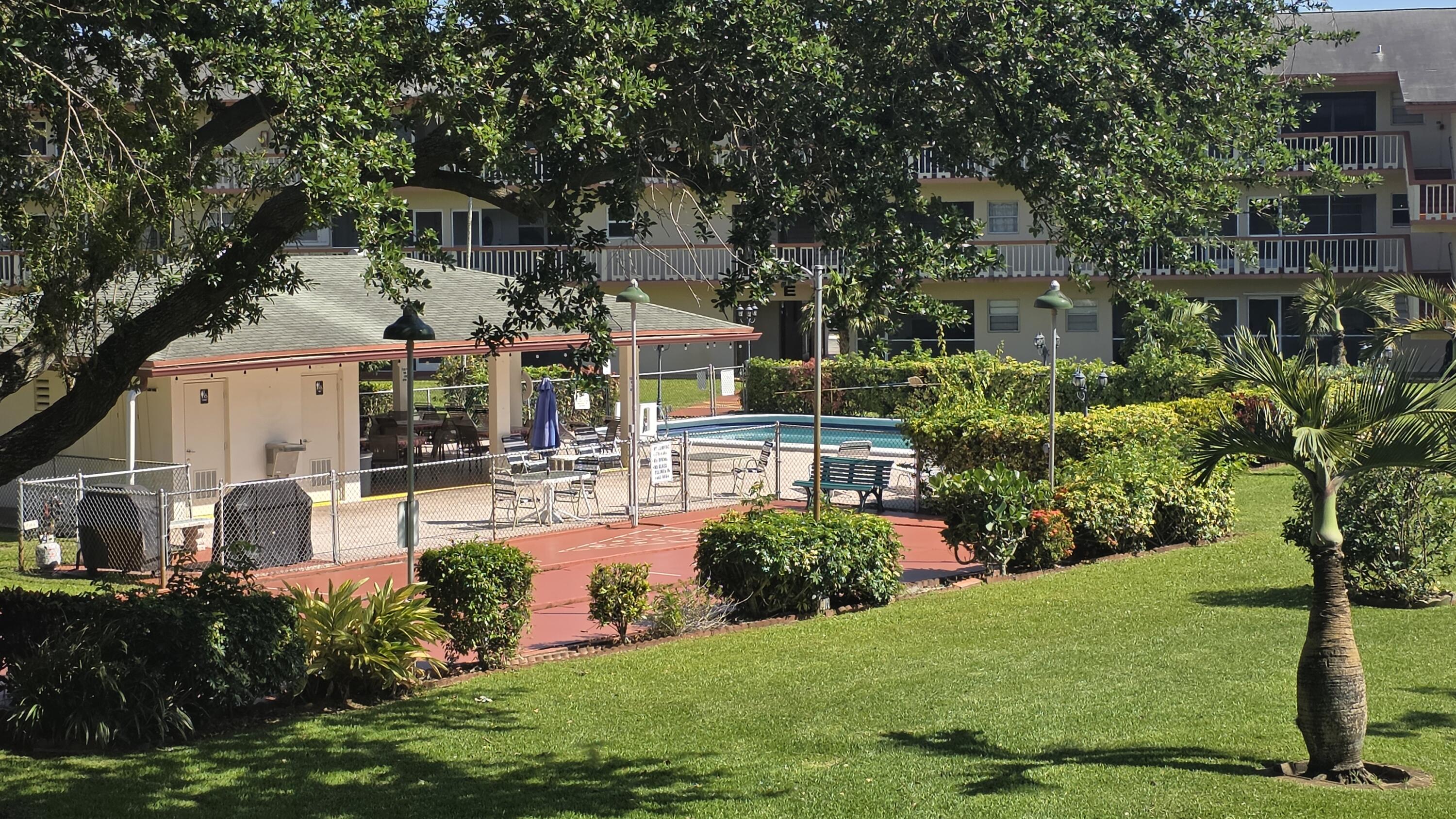 BEVERLY HILLS CONDO NUMBER FIVE - Residential
