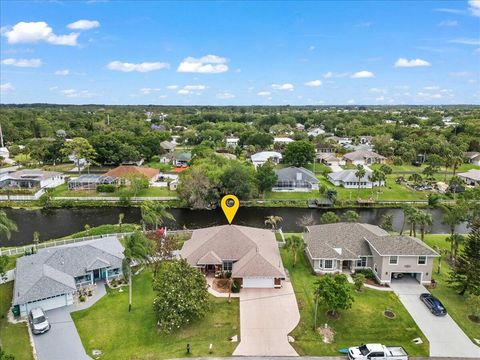 Photo of 162 Concha Drive, Sebastian, FL 32958 (MLS # B26019699)