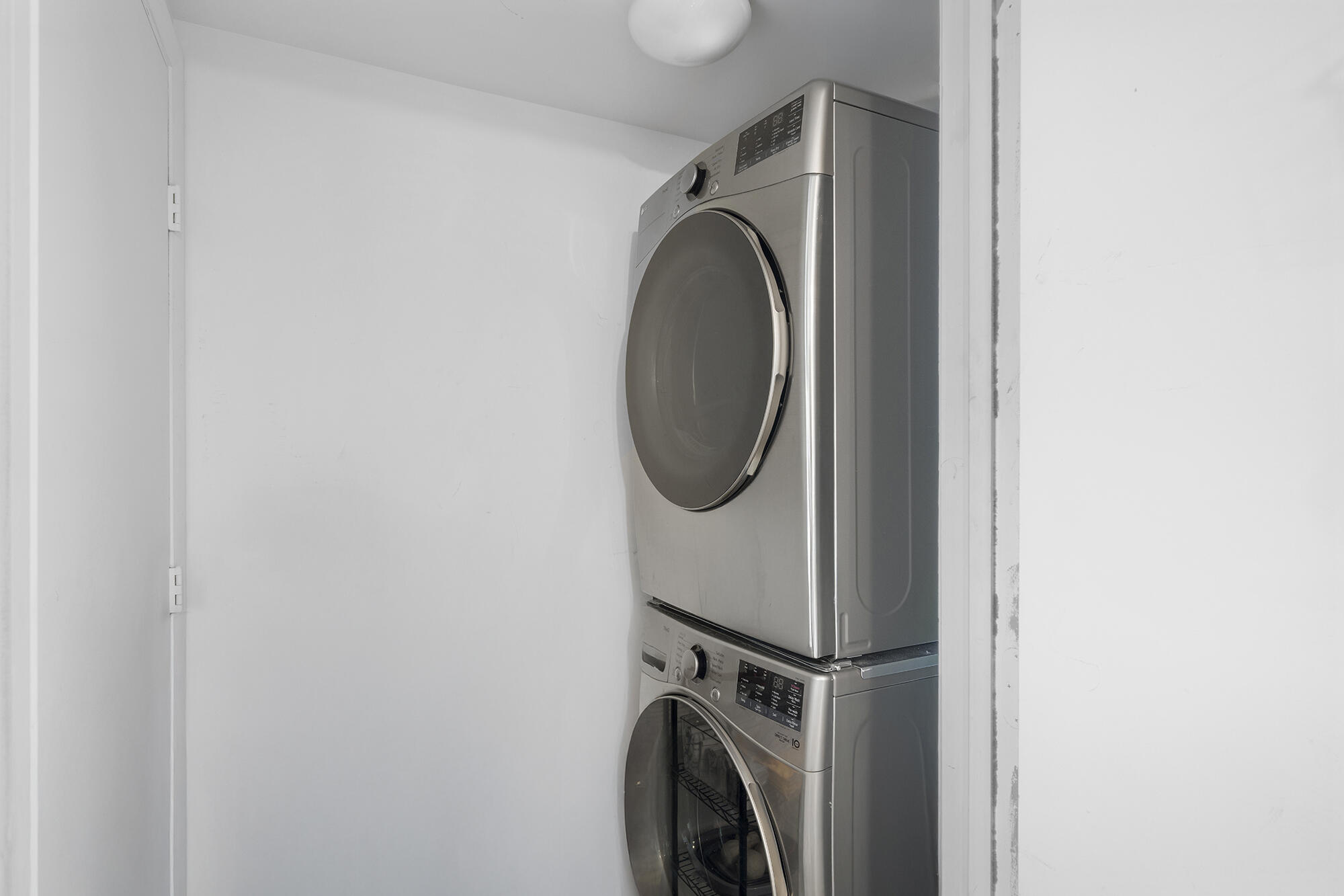 495 Brickell Avenue 911