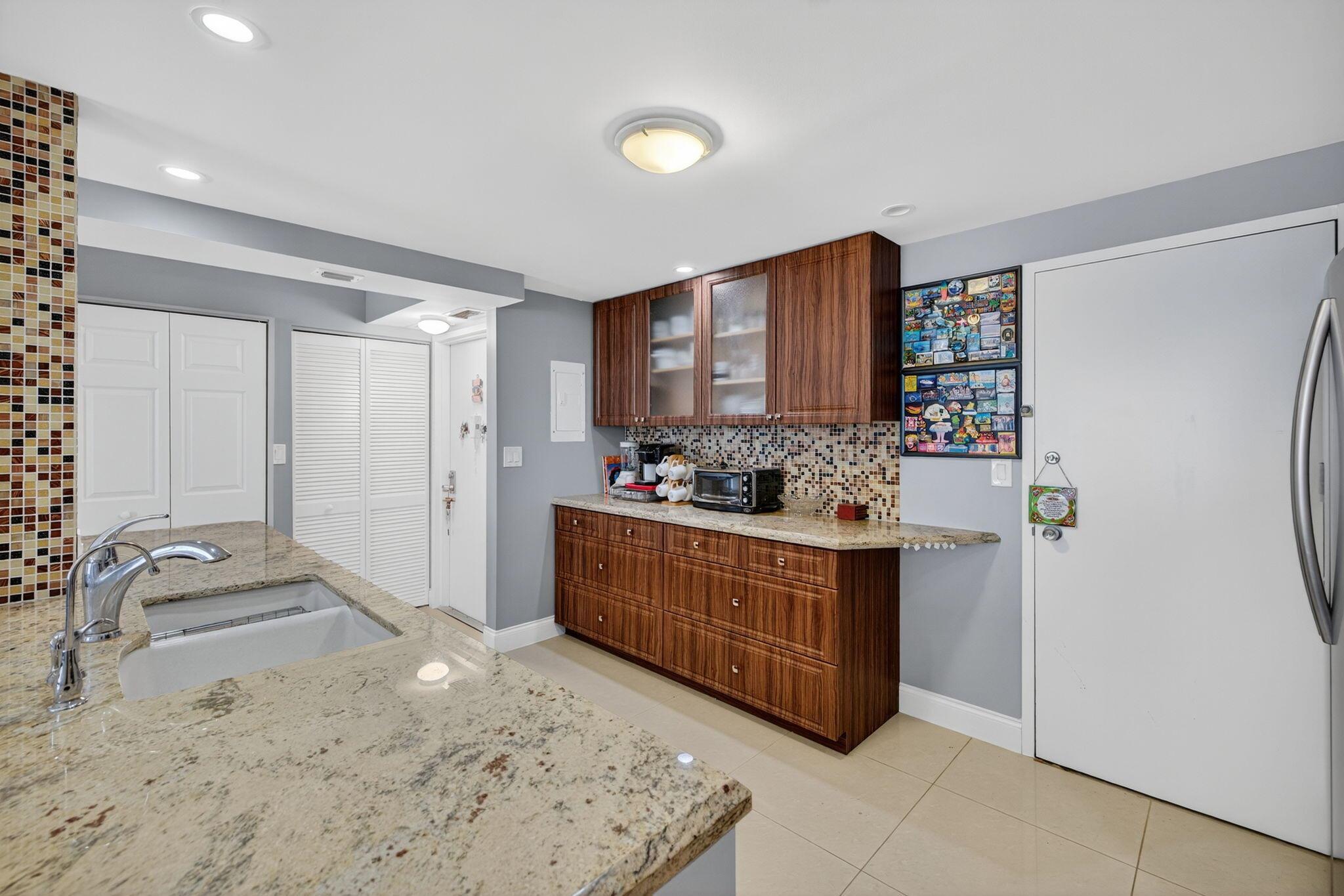 OPAL TOWERS CONDO - Residential