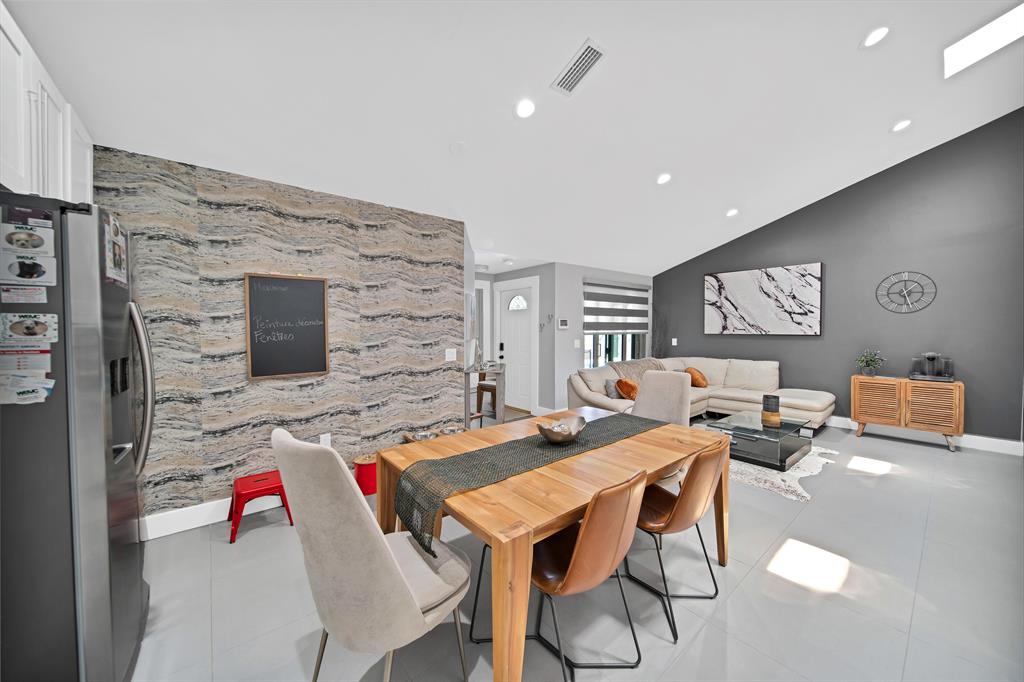 BOCA GARDENS - Residential