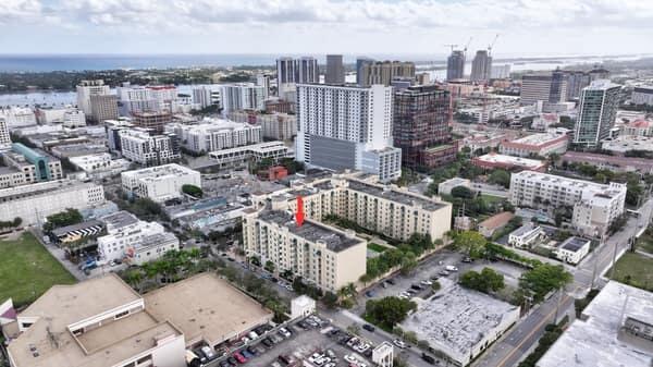 610 Clematis Street 102