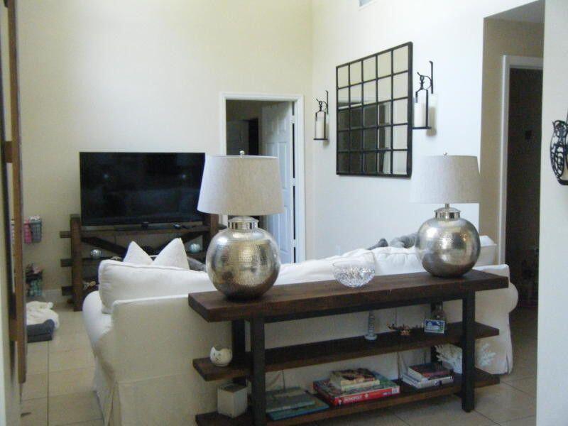 610 CLEMATIS CONDO - Residential