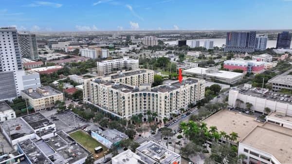 610 Clematis Street 102