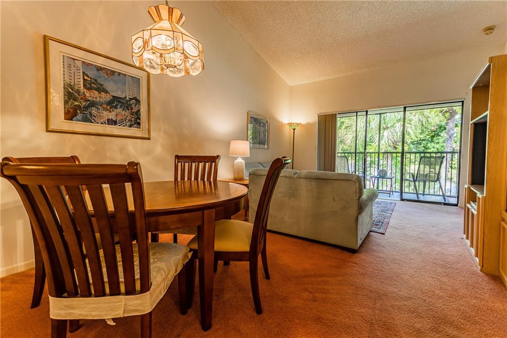 POND APPLE PLACE IV - Residential