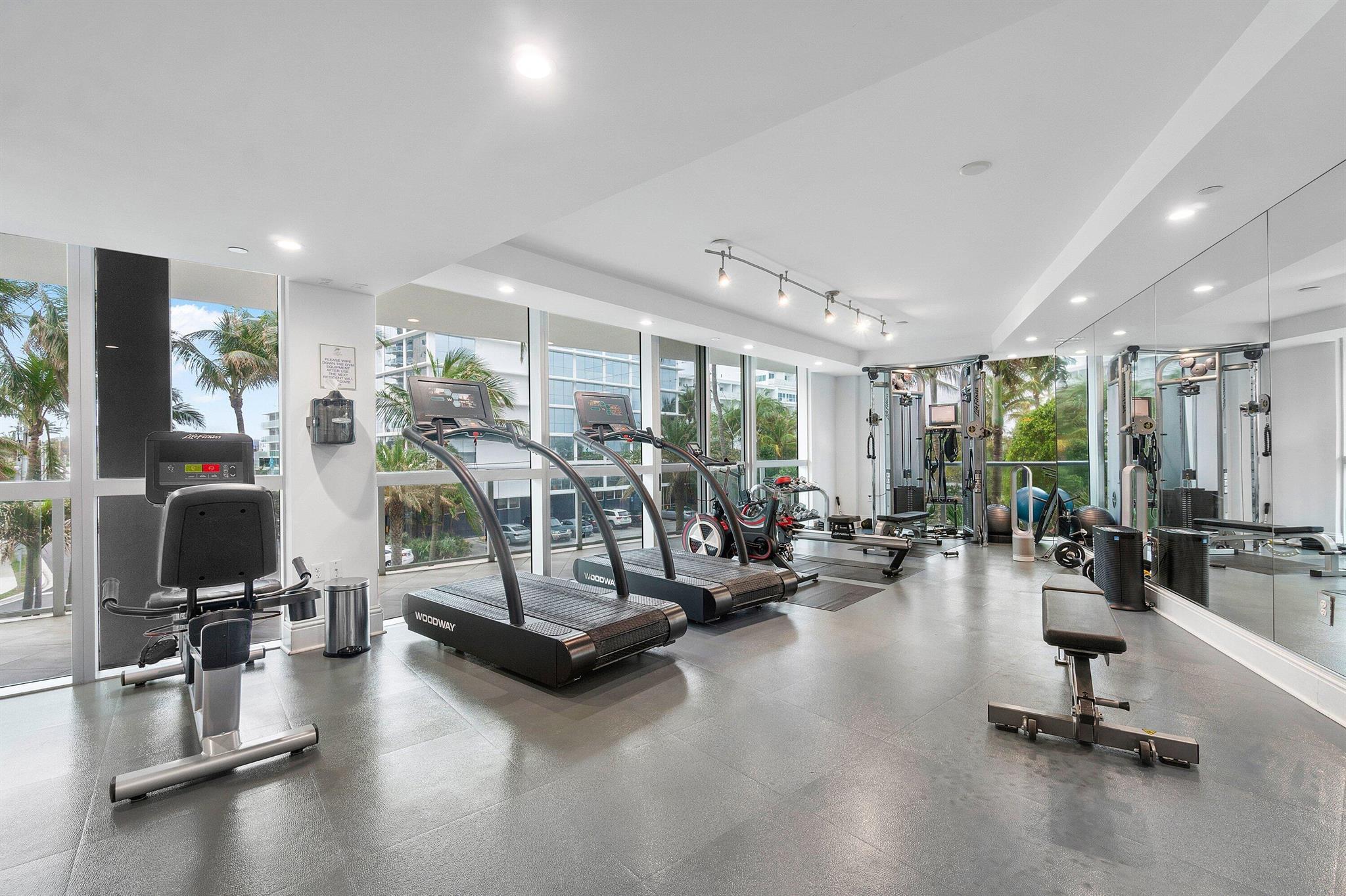 COCONUT GROVE RESIDENCES - Residential