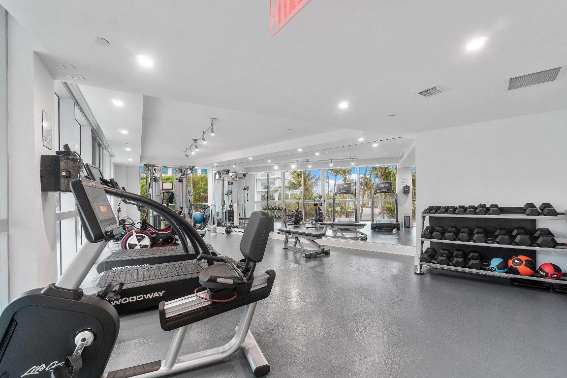 COCONUT GROVE RESIDENCES ON FORT LAUDERDALE BEACH - Residential