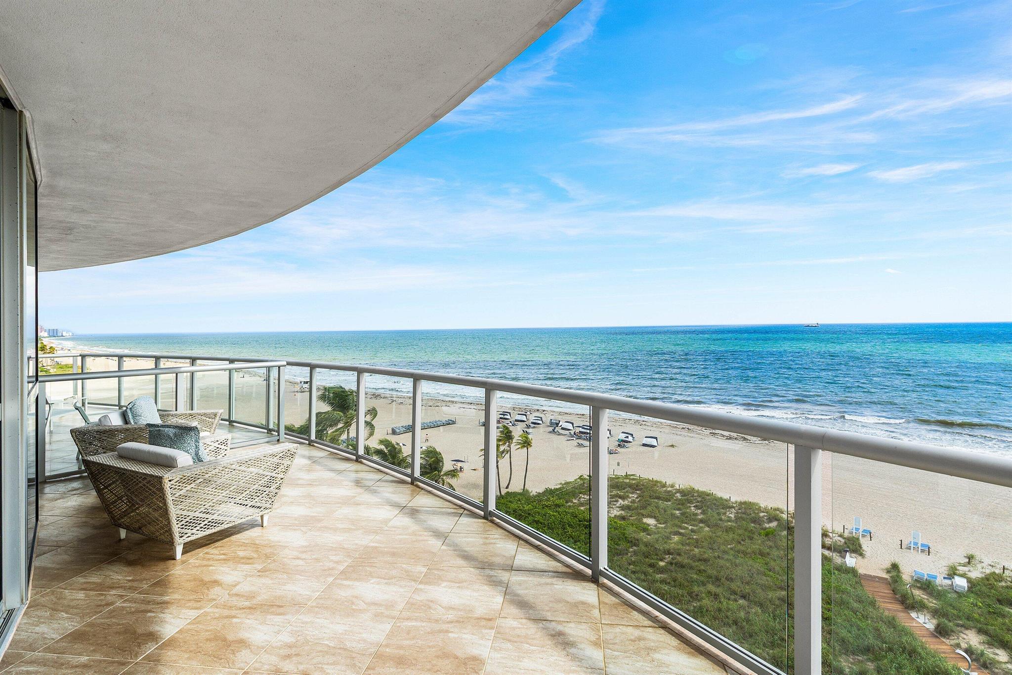 COCONUT GROVE RESIDENCES - Residential