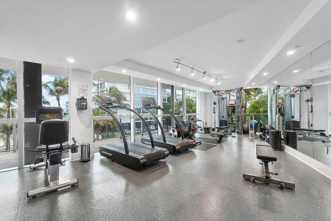 COCONUT GROVE RESIDENCES ON FORT LAUDERDALE BEACH - Residential