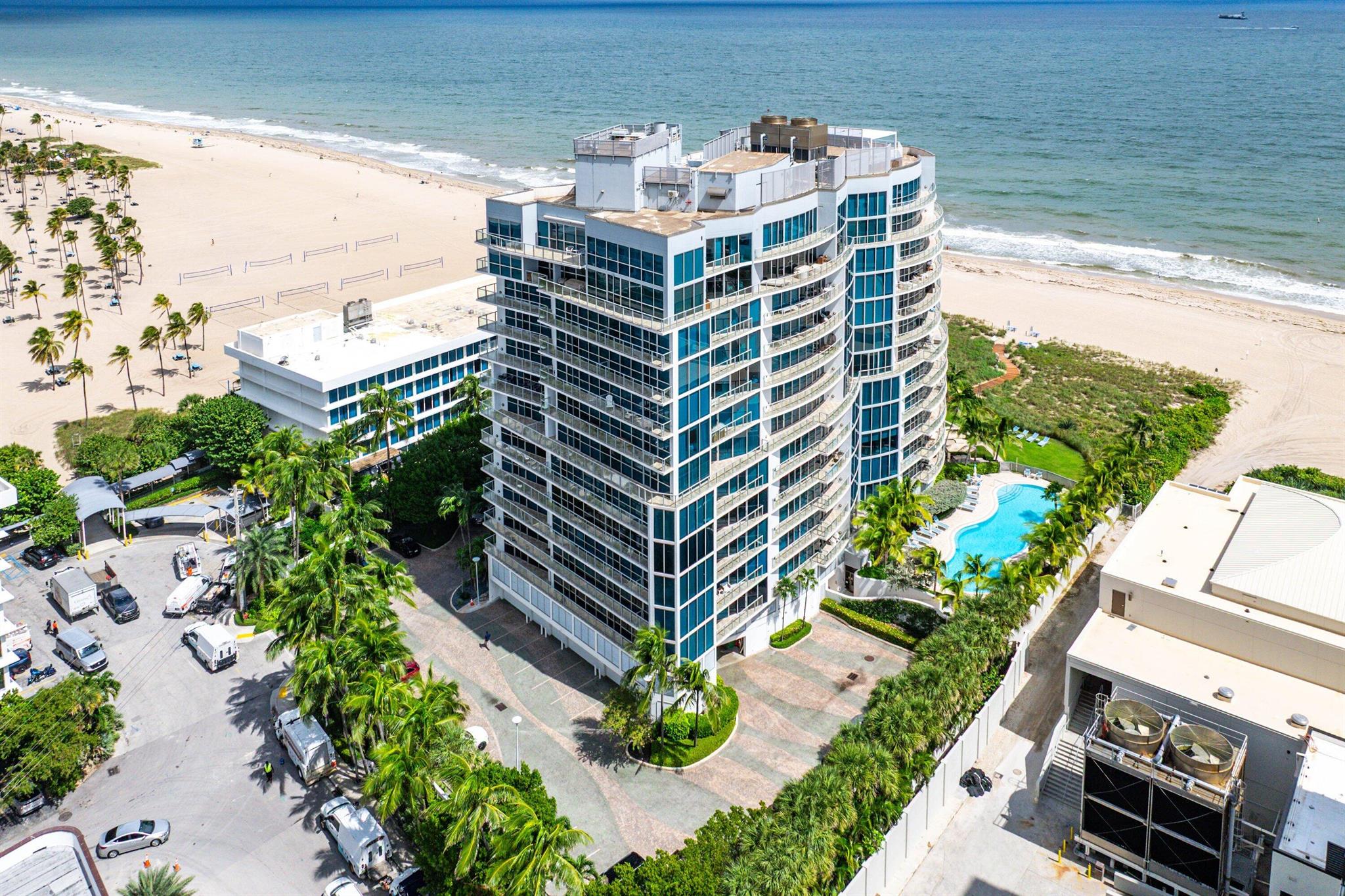 COCONUT GROVE RESIDENCES - Residential