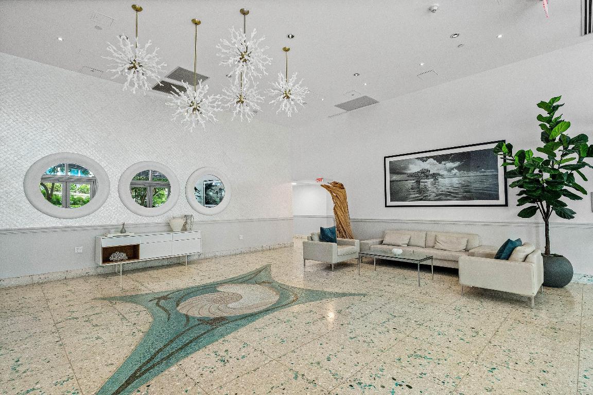 COCONUT GROVE RESIDENCES ON FORT LAUDERDALE BEACH - Residential