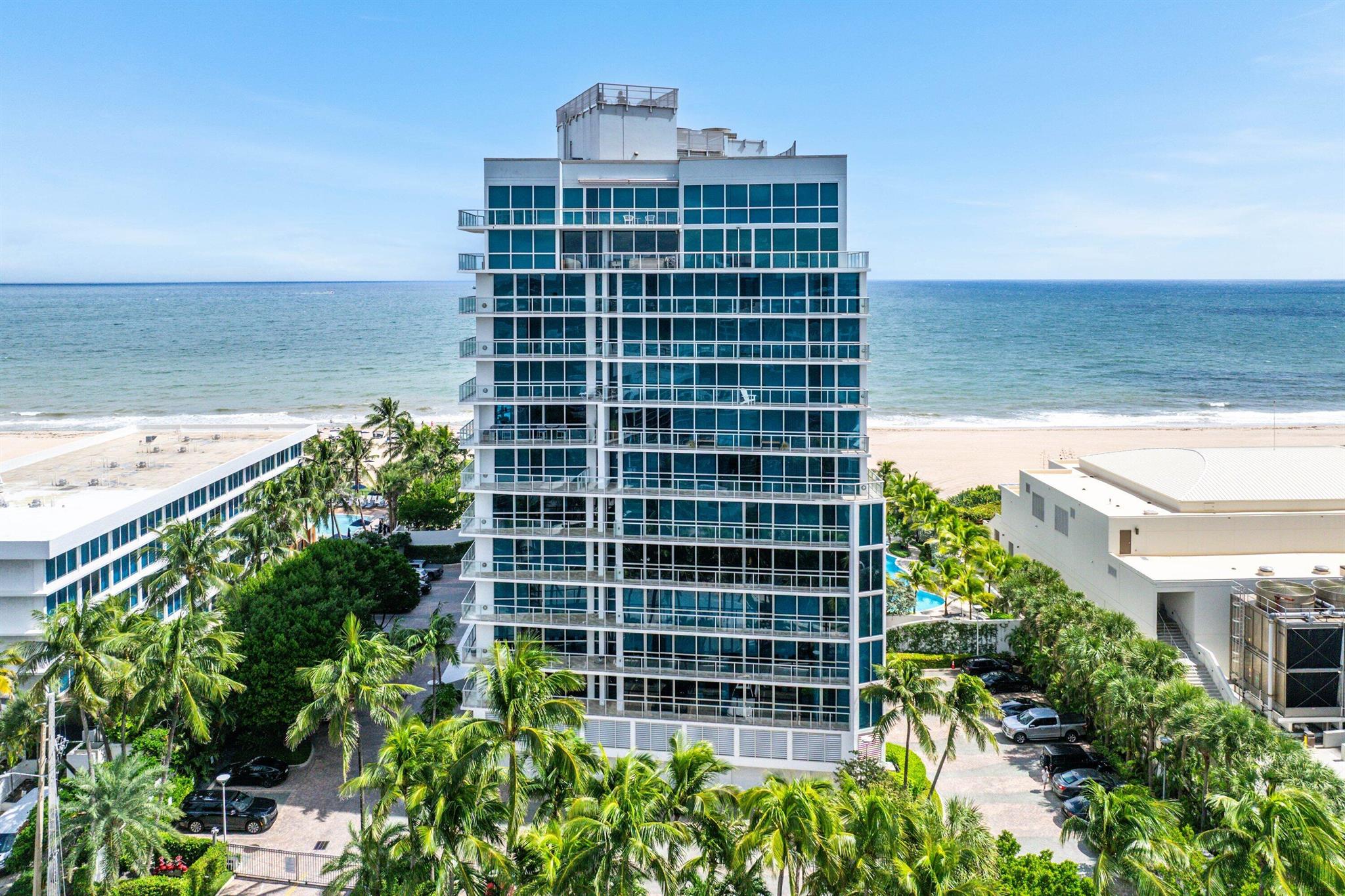 COCONUT GROVE RESIDENCES - Residential
