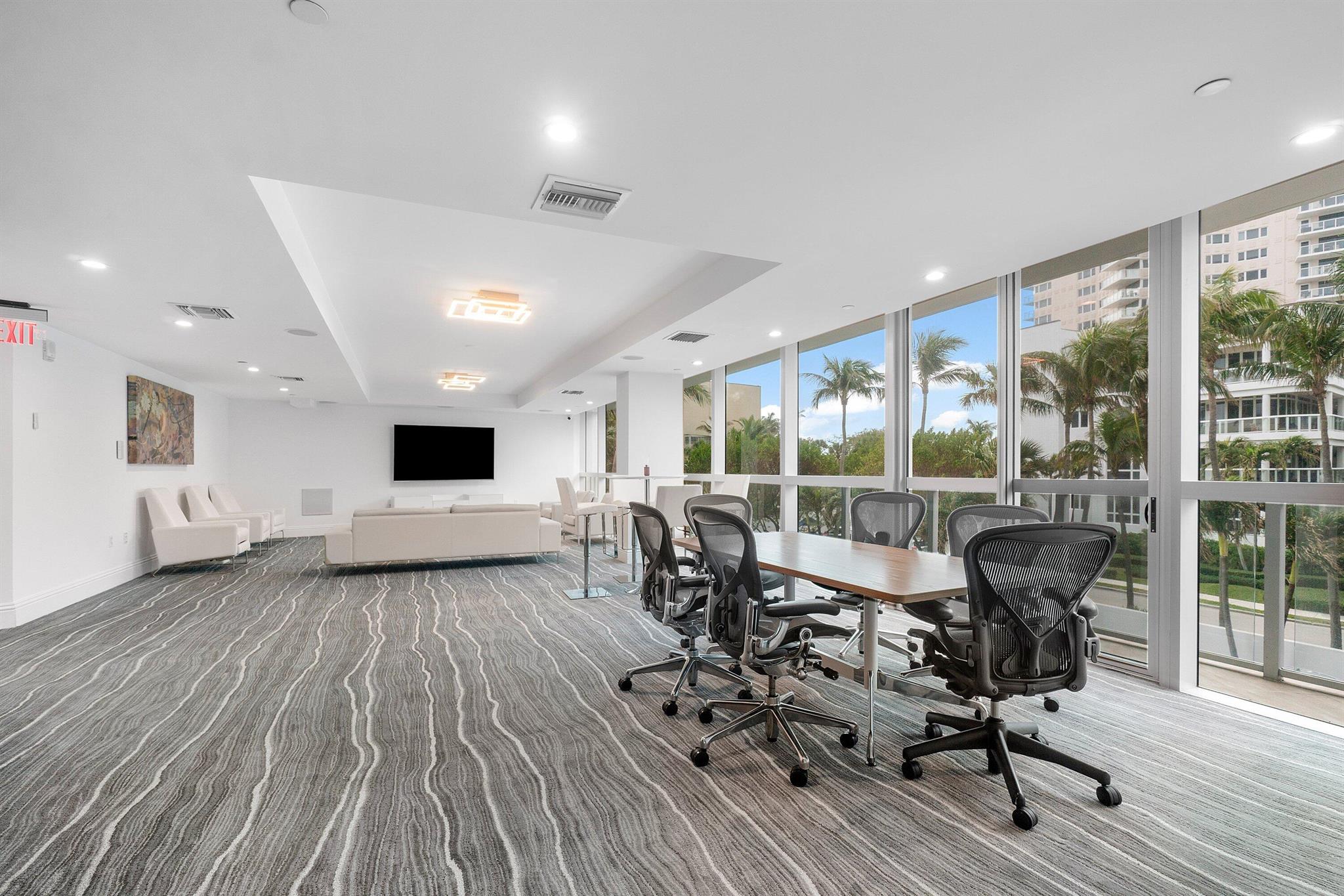 COCONUT GROVE RESIDENCES - Residential