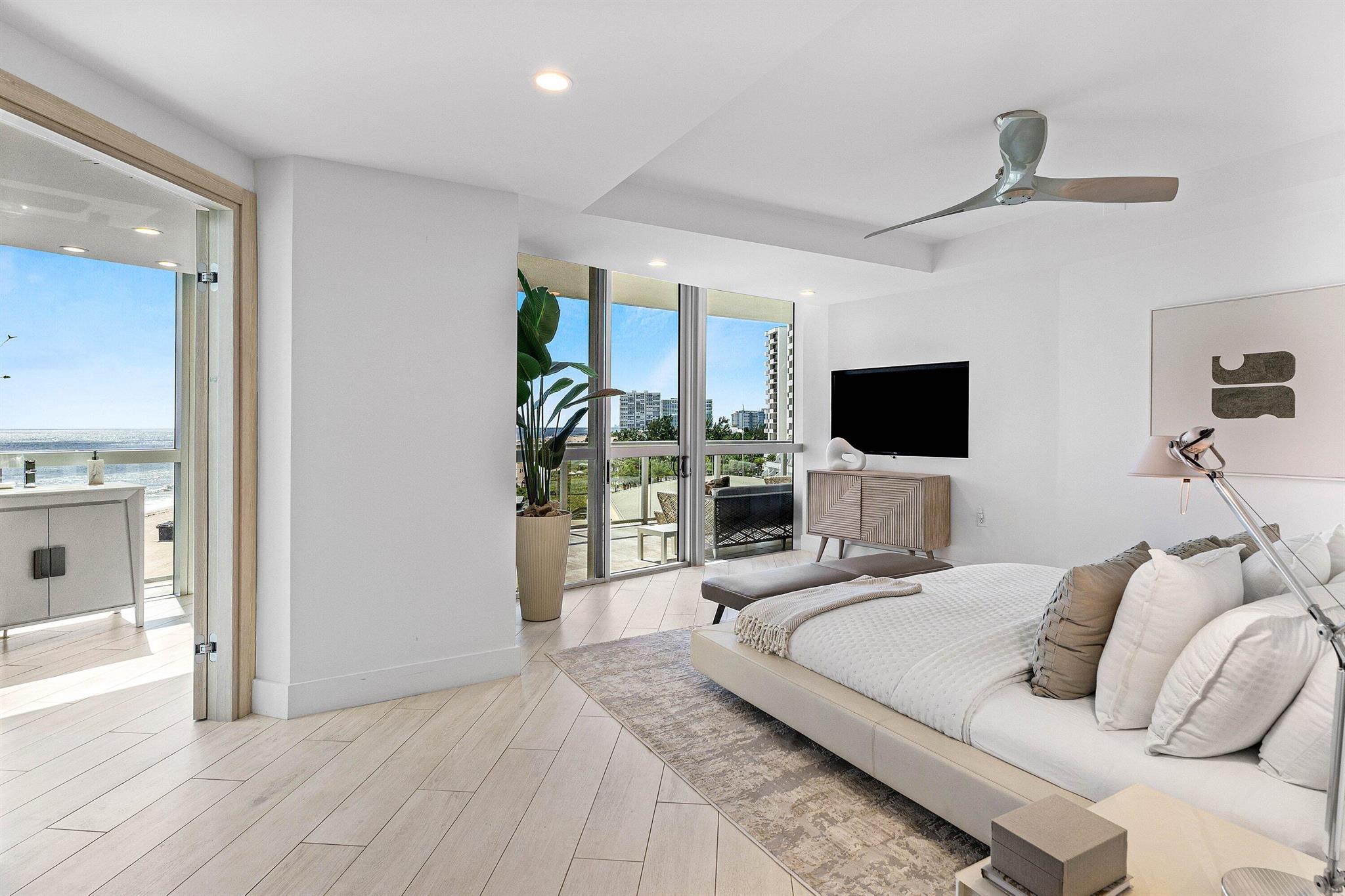 COCONUT GROVE RESIDENCES - Residential