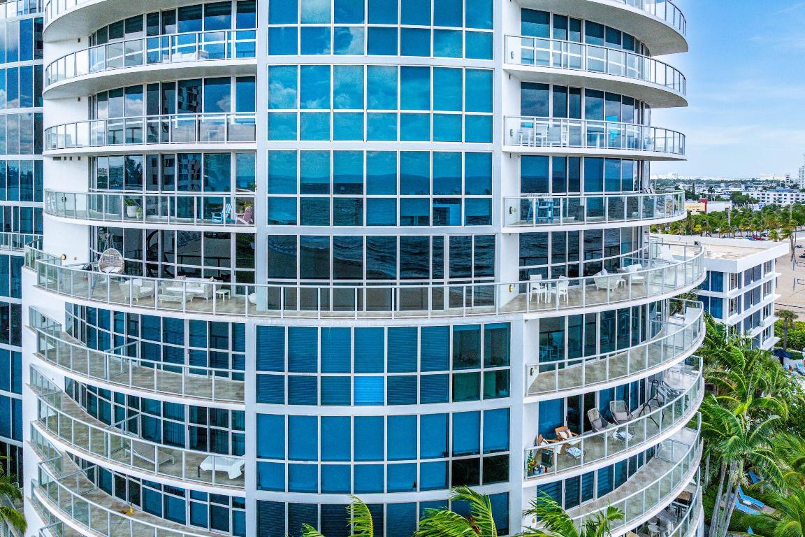 COCONUT GROVE RESIDENCES ON FORT LAUDERDALE BEACH - Residential