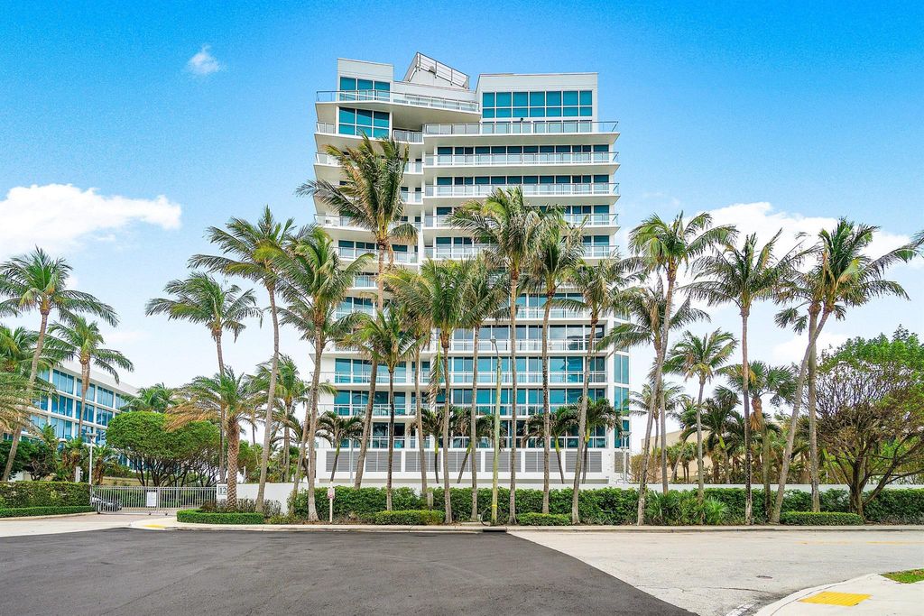 Photo of 1200 Holiday Drive #602, Fort Lauderdale, FL 33316 (MLS # R11132104)