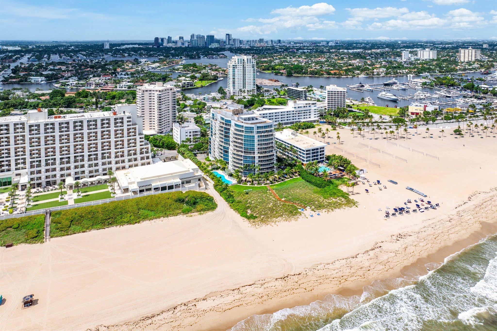 COCONUT GROVE RESIDENCES - Residential