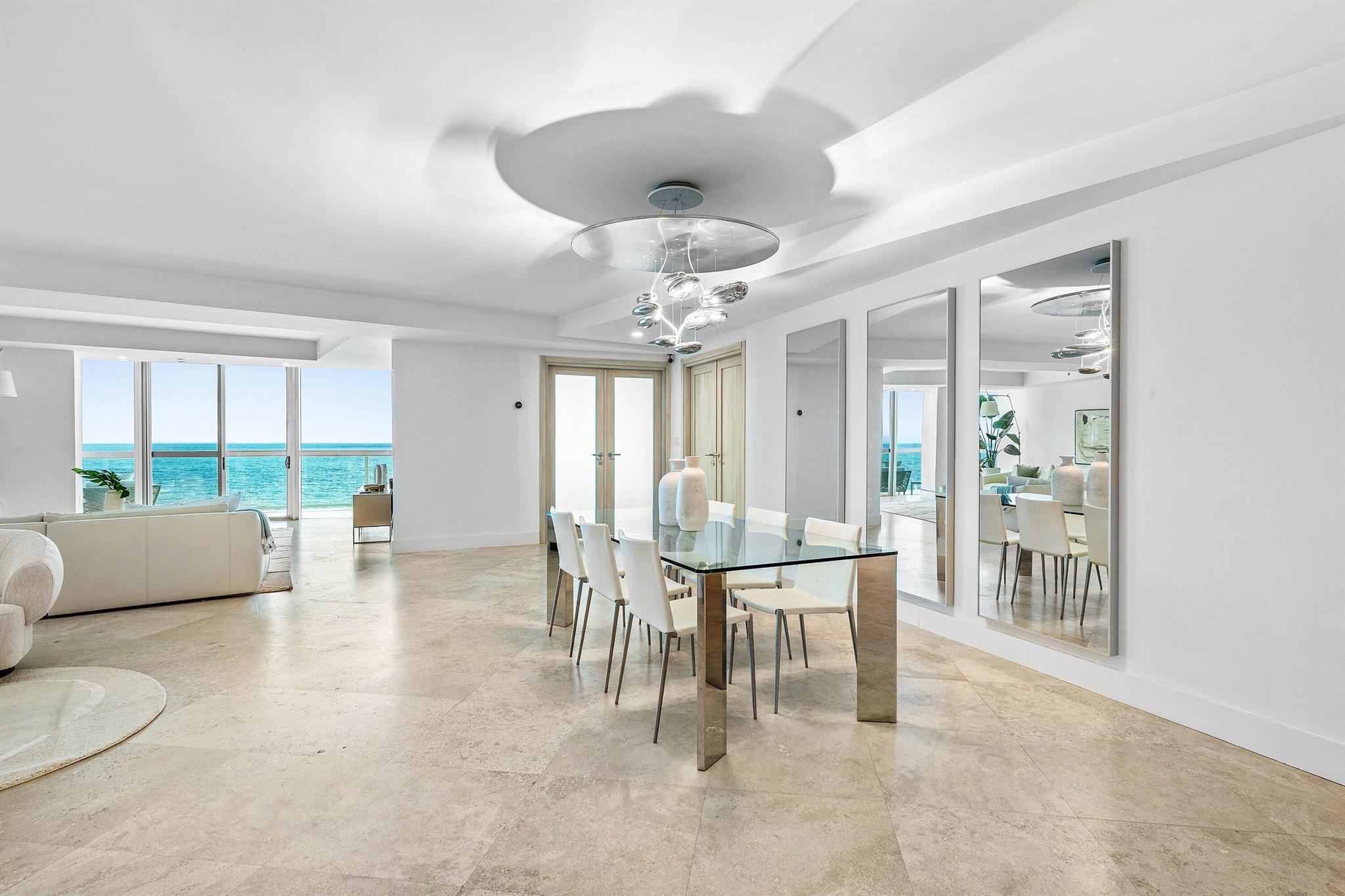 COCONUT GROVE RESIDENCES - Residential
