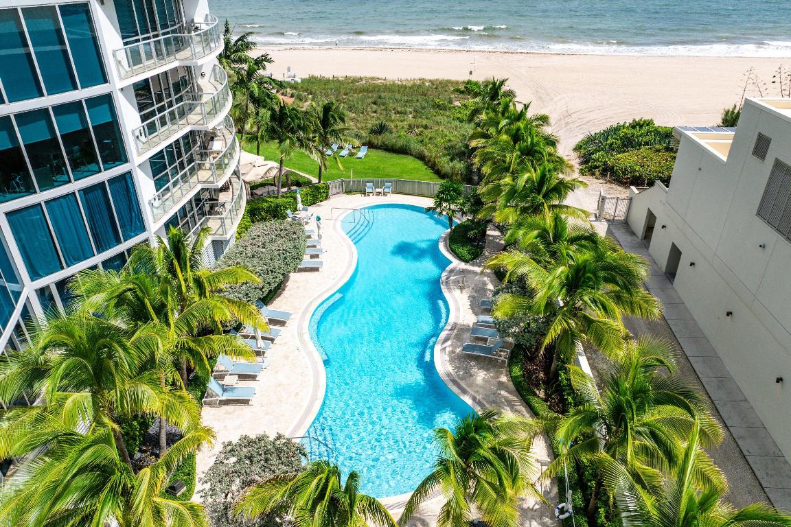 COCONUT GROVE RESIDENCES ON FORT LAUDERDALE BEACH - Residential