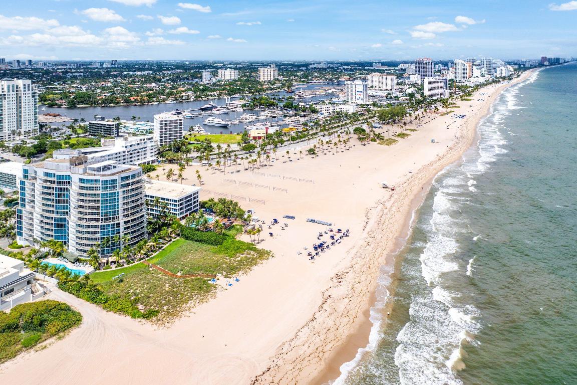 COCONUT GROVE RESIDENCES ON FORT LAUDERDALE BEACH - Residential