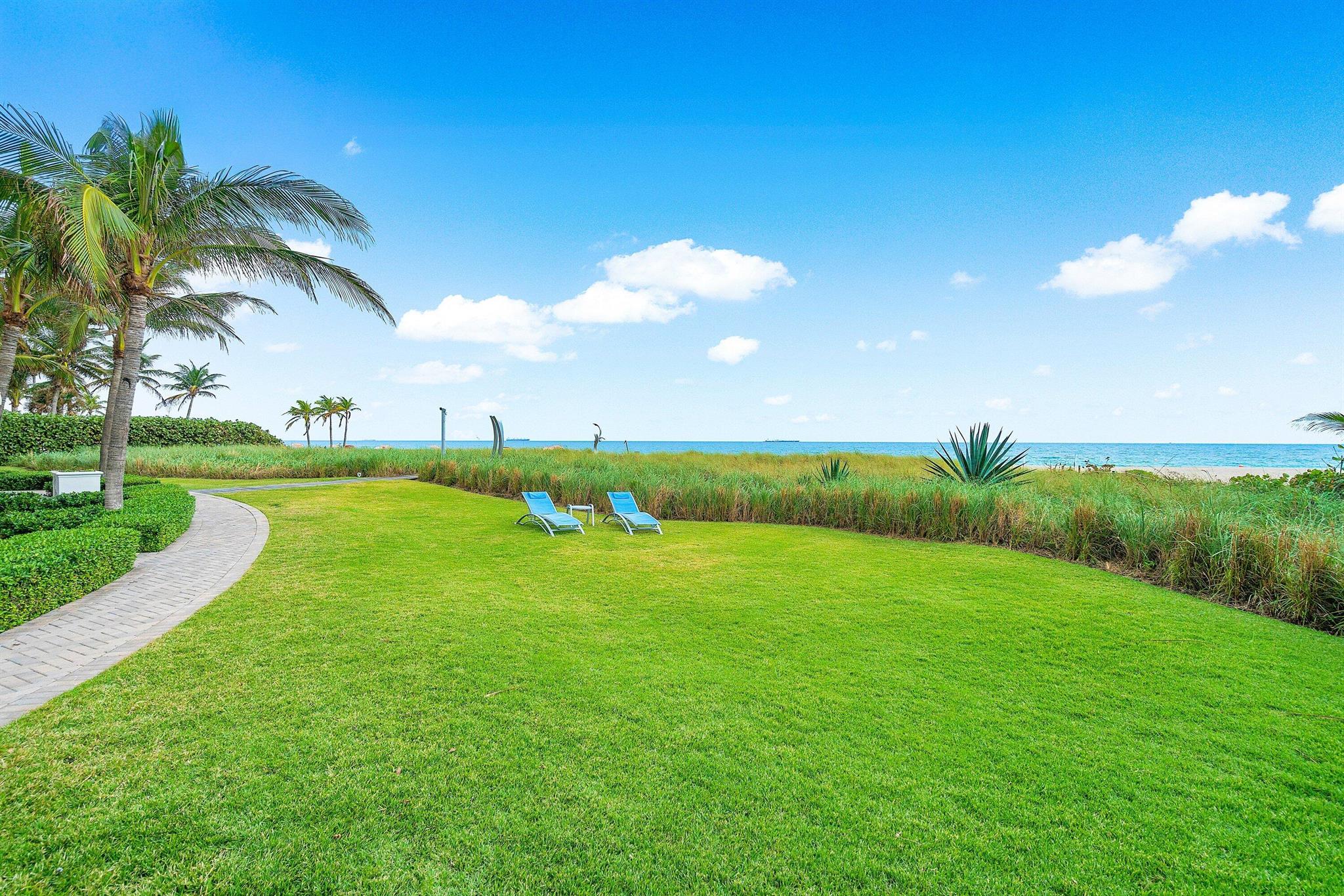 COCONUT GROVE RESIDENCES - Residential