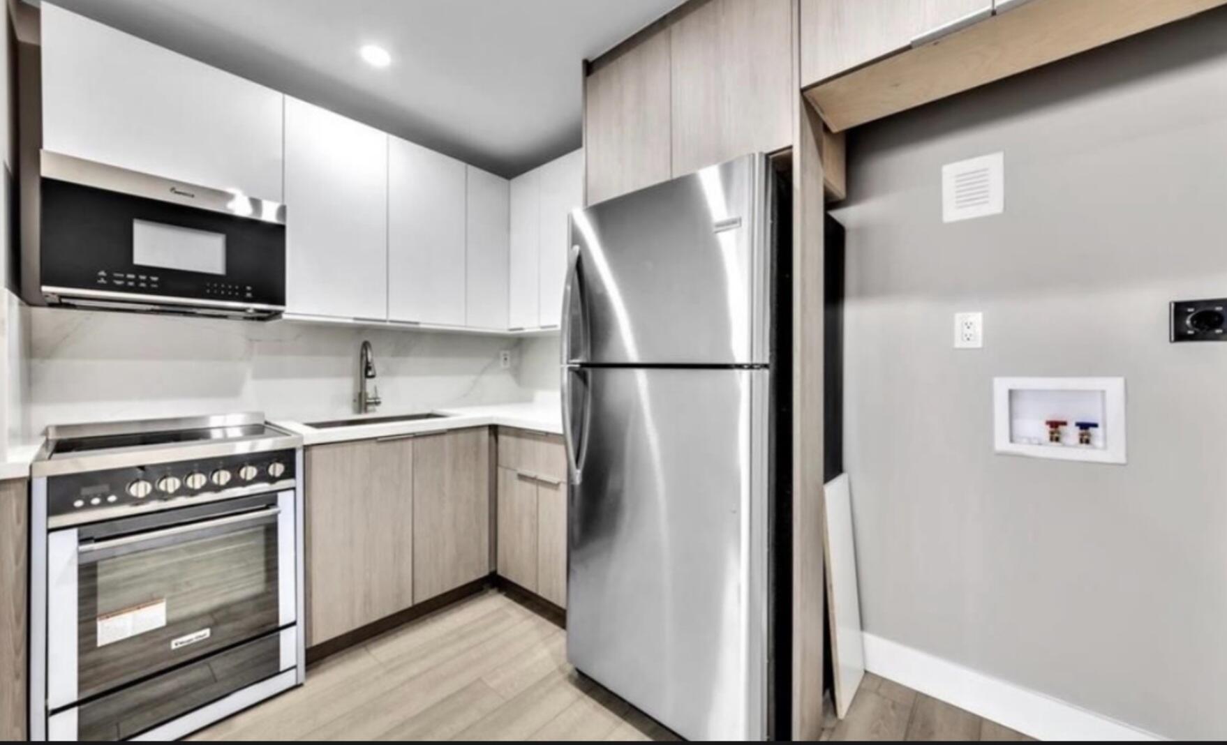 312 SE 23RD Street 1-2
