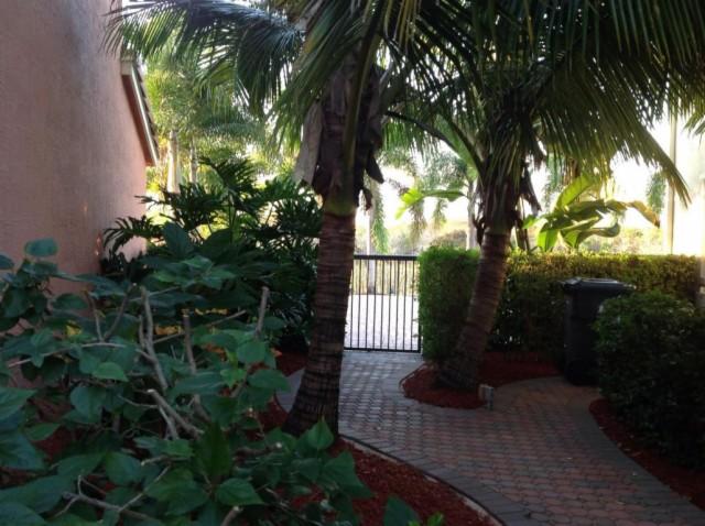 OLYMPIA 2 - Residential Lease