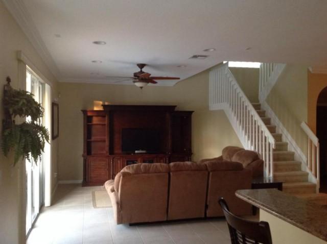 OLYMPIA 2 - Residential Lease