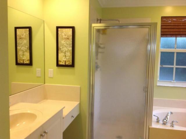 OLYMPIA 2 - Residential Lease