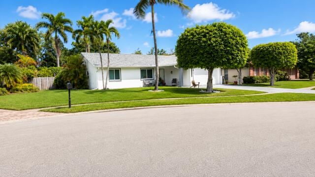 21521 WOODCHUCK Court