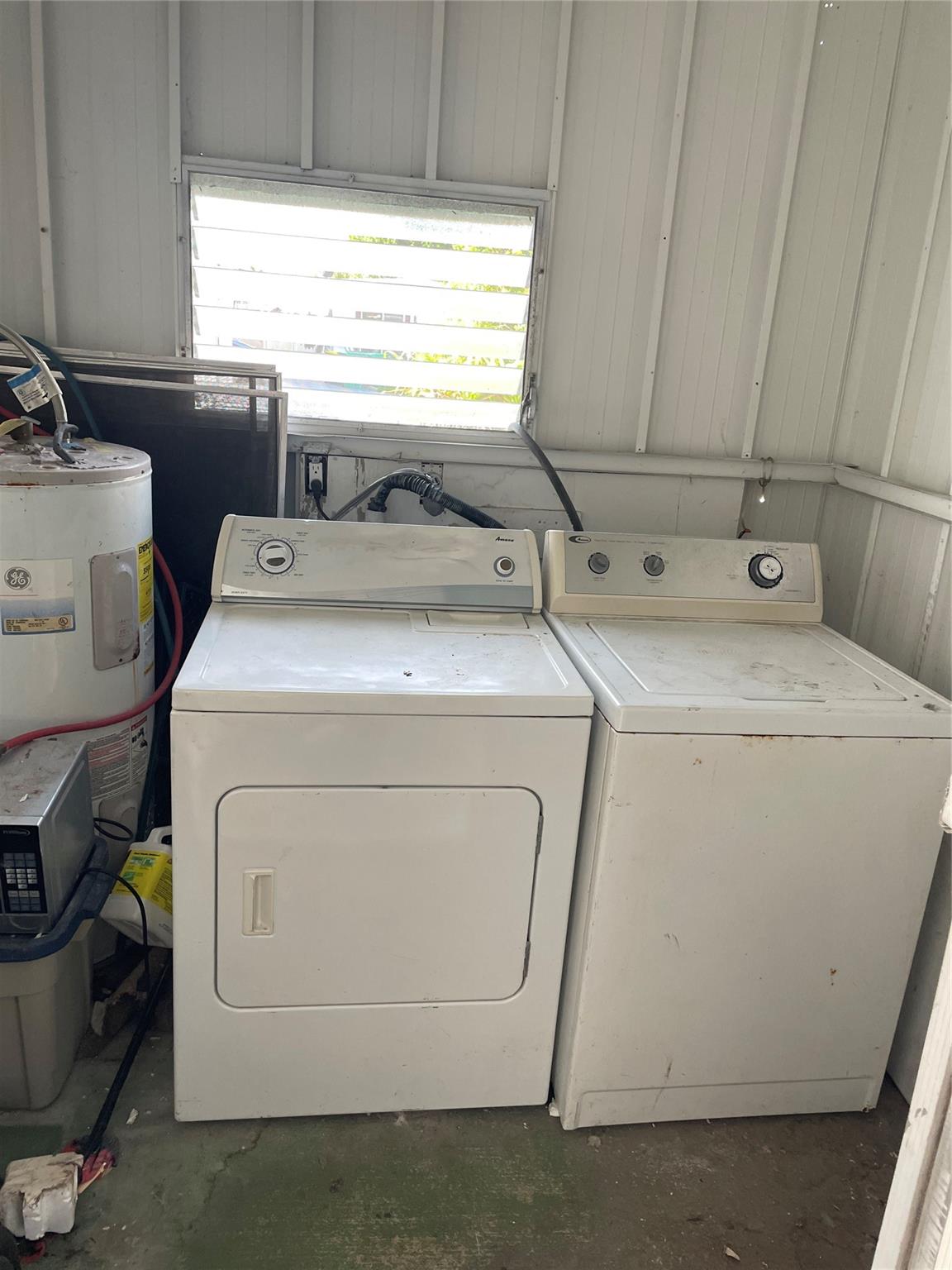 Ravenswood Gardens 89-43 - Residential Lease