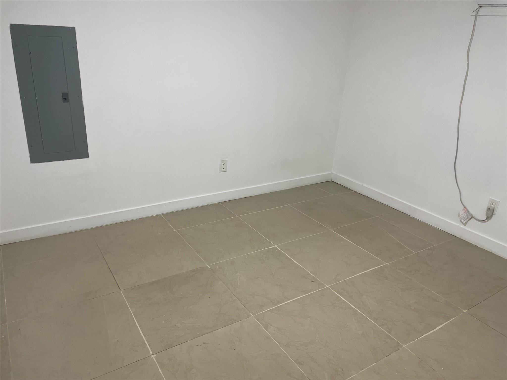 Ravenswood Gardens 89-43 - Residential Lease