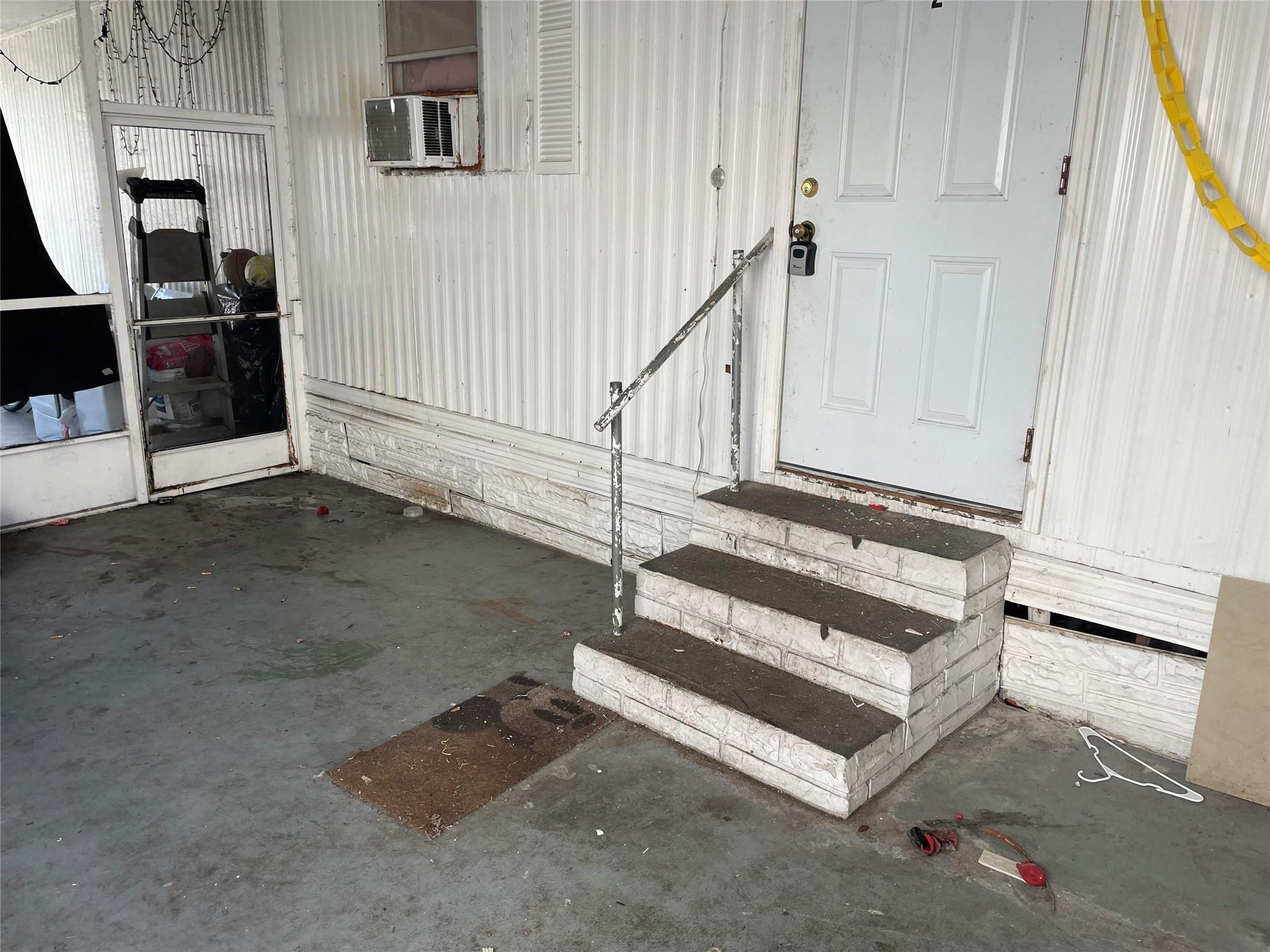 Ravenswood Gardens 89-43 - Residential Lease