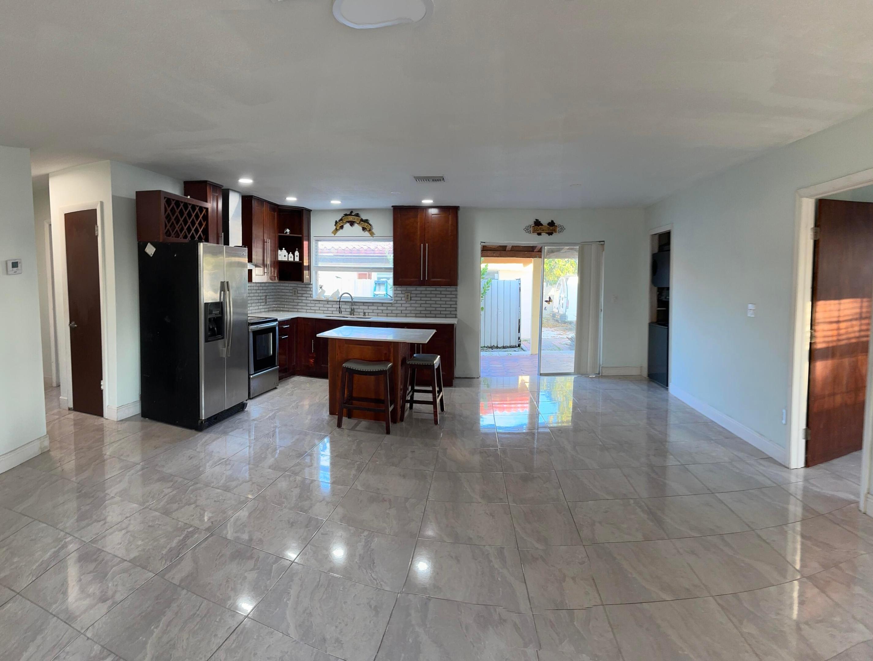 PALM SPRINGS VILLAGE 4 - Residential Lease