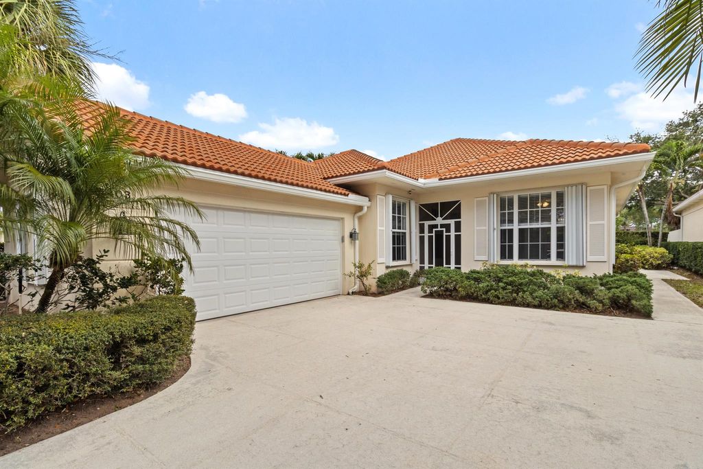 Photo of 403 Kelsey Park Drive, Palm Beach Gardens, FL 33410 (MLS # R10969343)